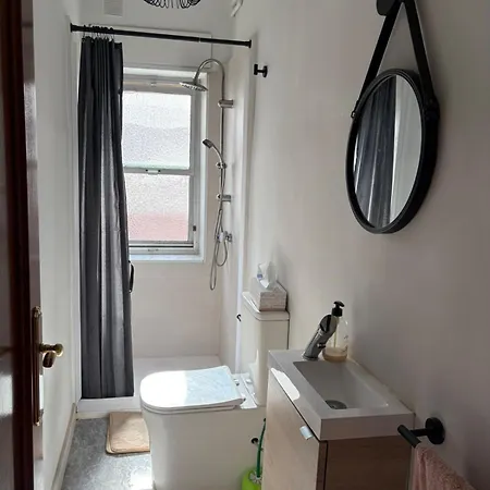 Amplia Habitación Cama Doble Pensión